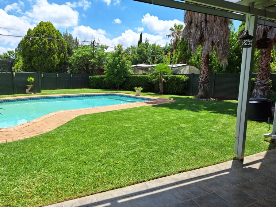 3 Bedroom Property for Sale in La Hoff North West